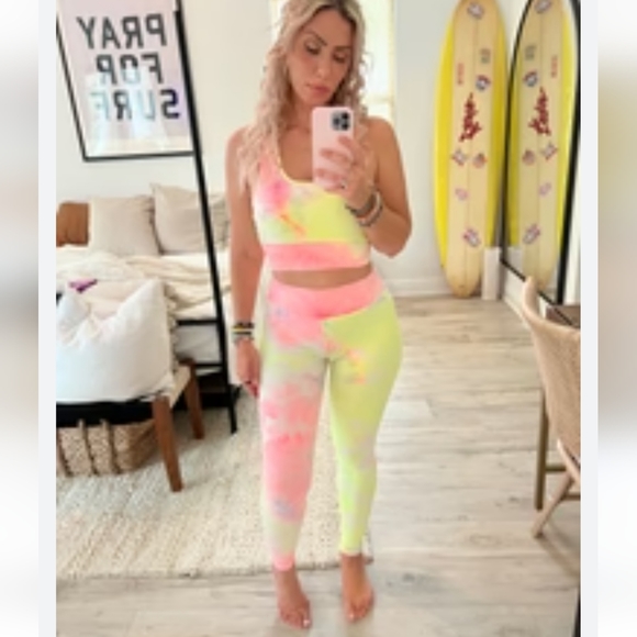 New Fashion Queen pastel tie dye - Picture 3 of 16